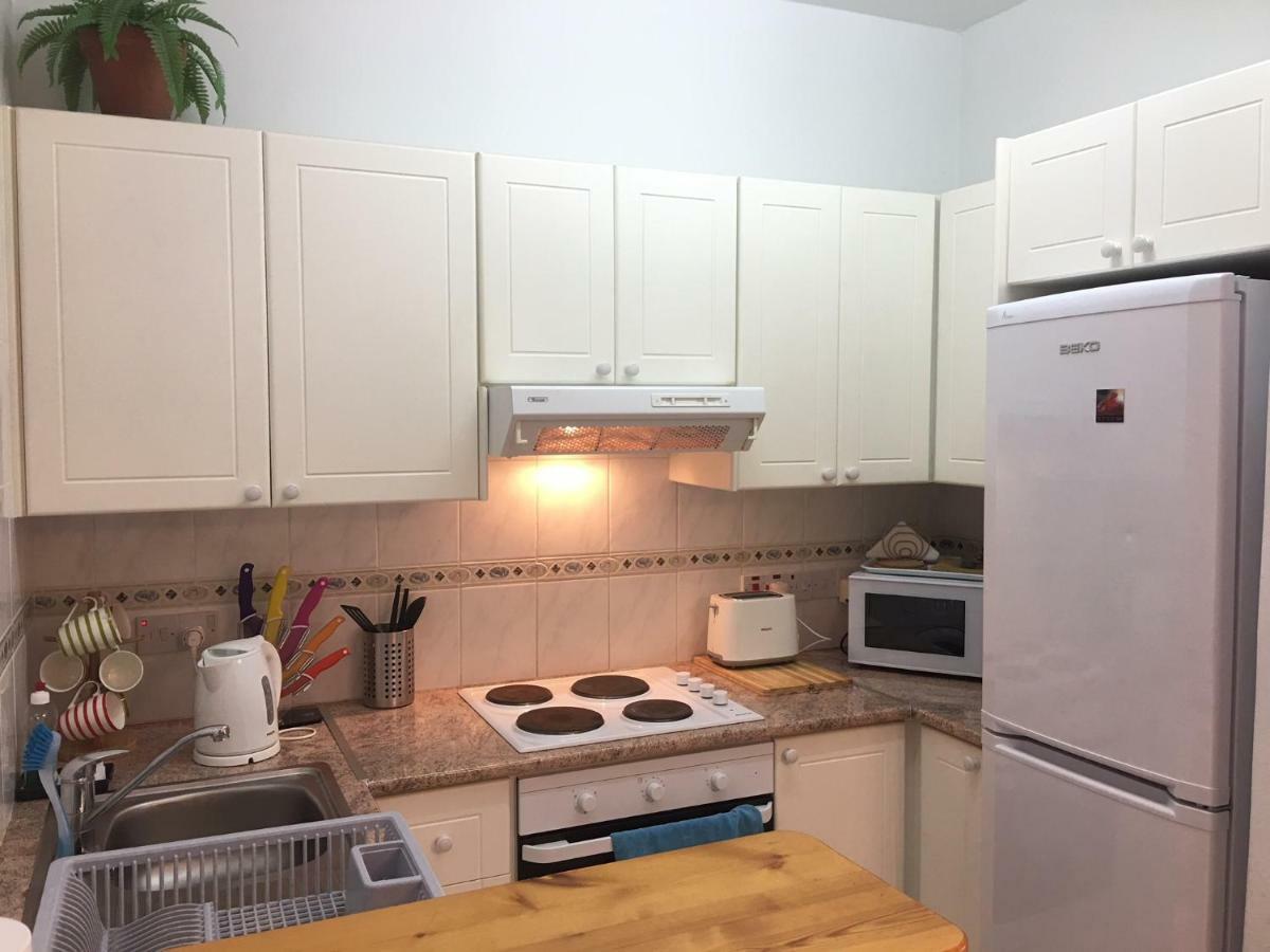 Limnaria Gardens - Modern 1 Bed, Walk To Beach & Shops Pafos Exterior foto