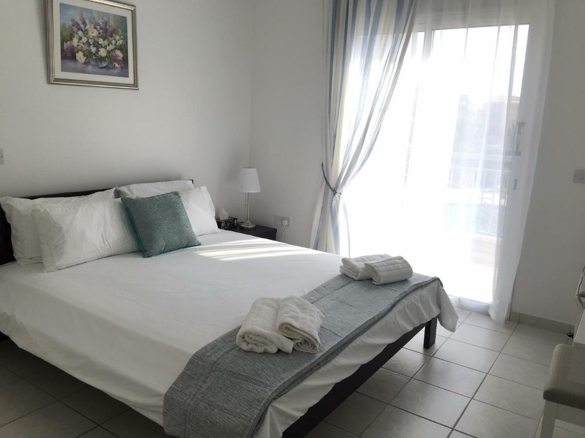 Limnaria Gardens - Modern 1 Bed, Walk To Beach & Shops Pafos Exterior foto