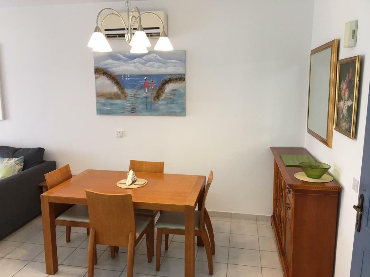 Limnaria Gardens - Modern 1 Bed, Walk To Beach & Shops Pafos Exterior foto
